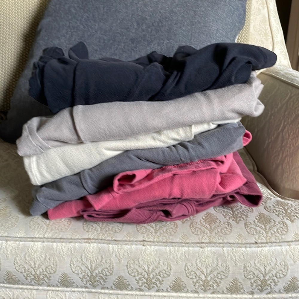 Abercrombie & Fitch men’s medium 6 pack of essential/relaxed ts